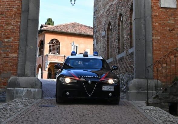 Friuli Collinare, picchia una donna dopo essere evaso dagli arresti domiciliari