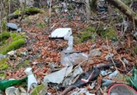 Scoperta una discarica a cielo aperto a Ovaro, denunciate 6 persone