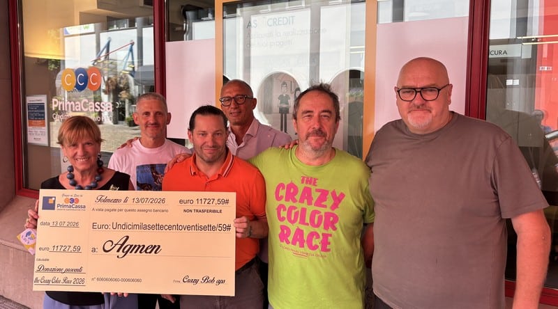 La Crazy Color Race dona quasi 12.000 euro all’Associazione genitori malati emopatici neoplastici