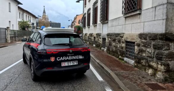 Una denuncia per resistenza e oltraggio a pubblico ufficiale a Tolmezzo e una per spaccio a Venzone