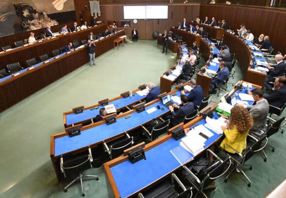 Dal Consiglio Regionale via libera alla rinascita delle Province