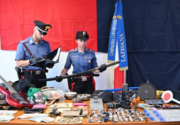 VIDEO – In trasferta dalla Campania per svaligiare le case in Friuli: denunciati 5 serbi