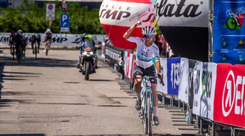 Erica Magnaldi e Filippo Agostinacchio campioni italiani Gravel ad Artegna