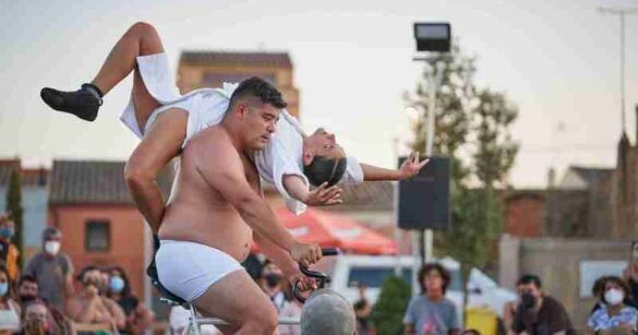 Il circo minimalista di Alta Gama fa tappa a Fagagna, San Daniele e Artegna