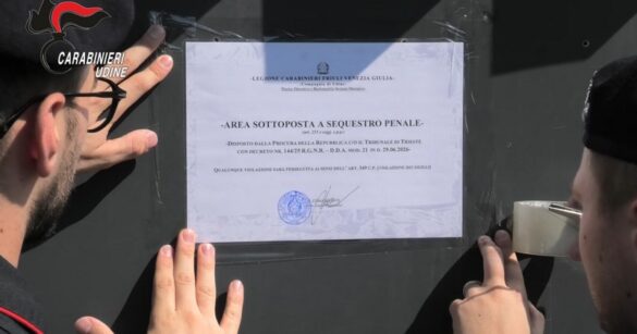 VIDEO – Droga h24 nell’ex fabbrica a Udine: smantellata banda, 19 arresti, incassi fino a 20mila euro al giorno