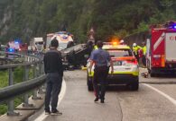 Scontro sul ponte di Muina, un’auto si ribalta: interviene l’elisoccorso