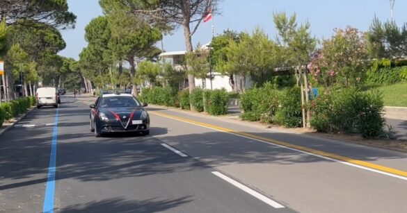 Furto di un Suv in un cortile privato, bloccato un giovane dopo l’inseguimento