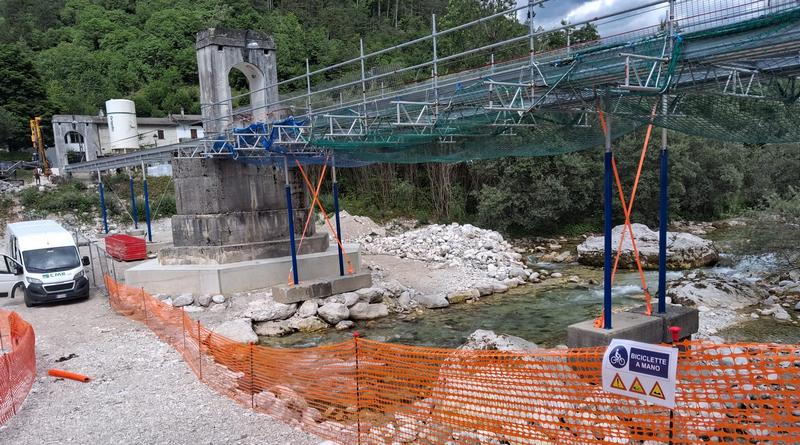 La ciclo escursionistica Resiutta-Resia aperta grazie a una viabilità alternativa su guado