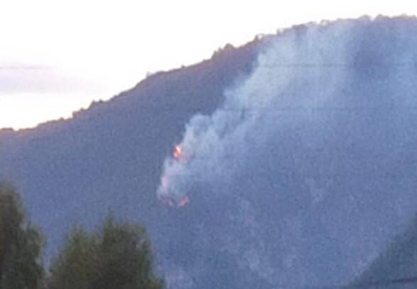 Incendi, resta alta l’attenzione nell’Alto Friuli: riprendono i focolai in Val Saisera e sull’Amariana