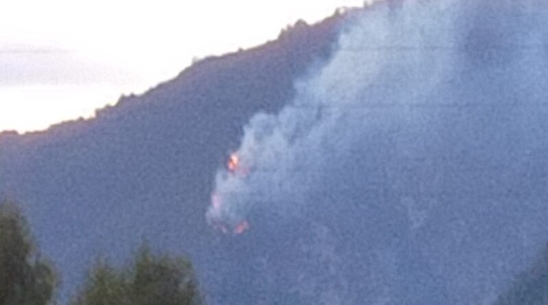 Incendi, resta alta l’attenzione nell’Alto Friuli: riprendono i focolai in Val Saisera e sull’Amariana