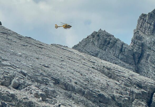 Sappada, infortunio sulla Cima della Pannocchia, escursionista soccorso con il verricello
