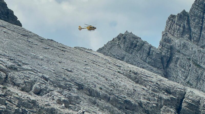 Sappada, infortunio sulla Cima della Pannocchia, escursionista soccorso con il verricello