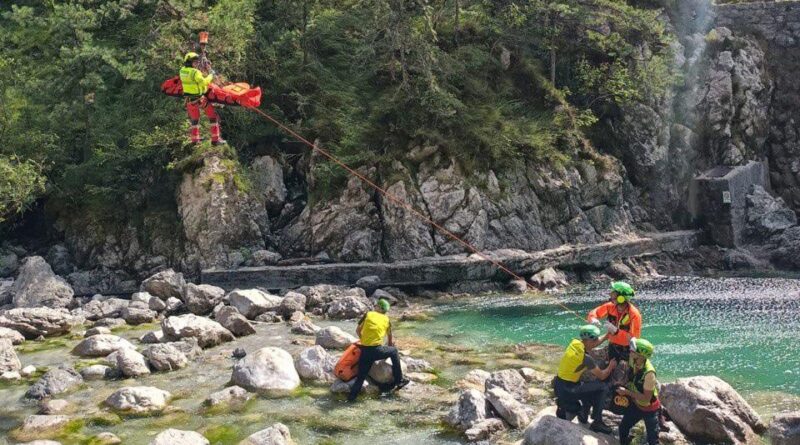 Tre interventi in poche ore per il Soccorso alpino: ferito un giovane sul Palar, malore sul Lussari