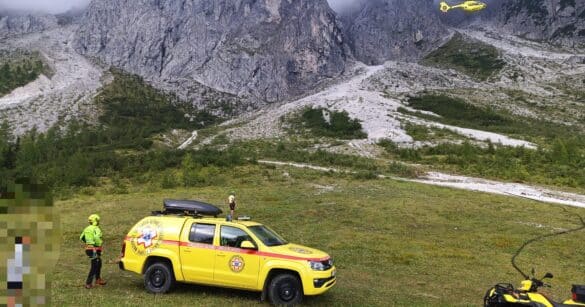 Famiglia con due bambini bloccata a Forcella Rinsen: complesso recupero tra frana e nebbia