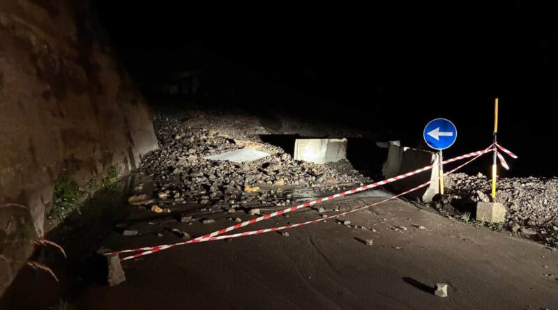 Colata detritica sulla SP 33 di Sauris, strada chiusa verso Casera Razzo