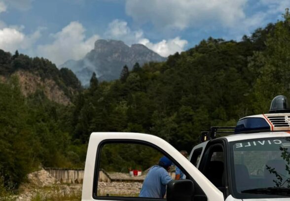 Incendi in Fvg, la pioggia frena l’Amariana, oggi elicotteri ancora in azione