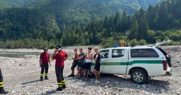 Forni di Sotto, incendio domato in poche ore: decisivo l’intervento immediato