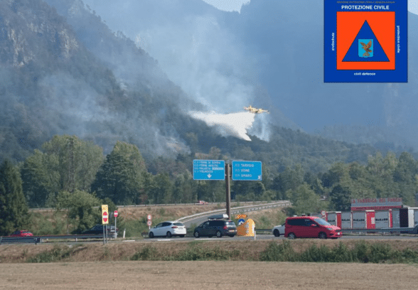 Incendio sull’Amariana ancora attivo: Canadair, quattro elicotteri e Vigili del fuoco in azione