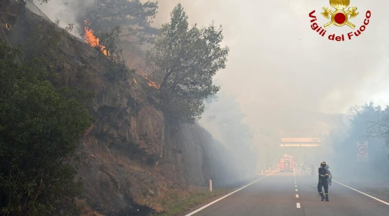 VIDEO – Incendi e traffico da esodo, sabato difficile sull’A4: riaperti in serata Lisert, Redipuglia e Villesse