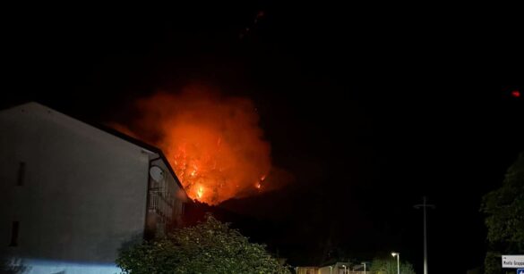 Incendio Amariana, rimane sotto presidio e osservazione l’area di Pissebus
