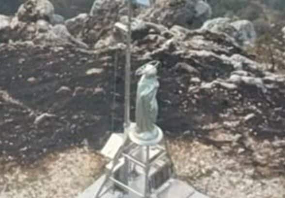 La Madonna dell’Amariana resiste alle fiamme: intatta nel cuore della montagna bruciata