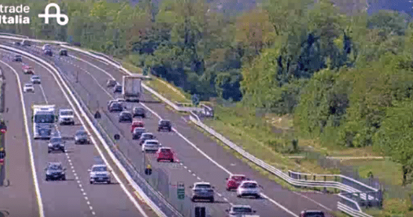A23, coda al casello di Amaro e traffico regolato con safety car tra Carnia e Pontebba