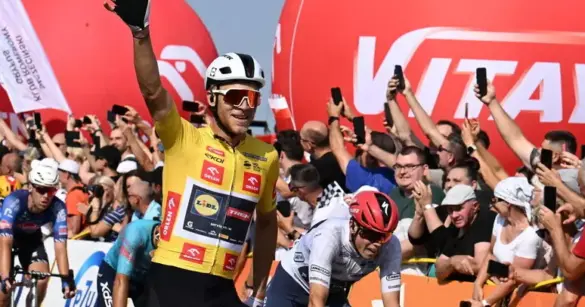 Jonathan Milan incontenibile al Giro di Polonia: terza vittoria consecutiva
