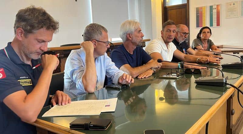 Incendi, riunione con Fedriga a Tolmezzo, raccomandazioni sanitarie per 17 comuni