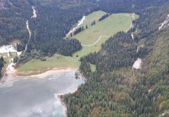Escursionista perde un dito dopo essere stato investito da una scarica di sassi sul Mangart