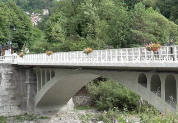 VIDEO – Inaugurato a Paularo il nuovo ponte sulla Strada regionale 13