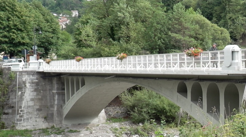 VIDEO – Inaugurato a Paularo il nuovo ponte sulla Strada regionale 13