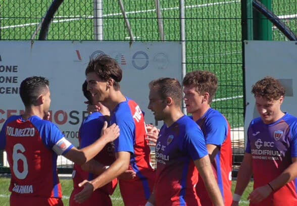 Calcio, Tolmezzo tris da applausi: Pro Gorizia battuta 3-0 al Fratelli Ermano