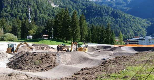 A Sella Nevea un nuovo parco giochi sportivo: avviata la realizzazione della Pump Track