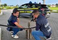 Frode sul carburante agevolato in Friuli: oltre un milione di litri erogati illecitamente, denunciati 4 benzinai
