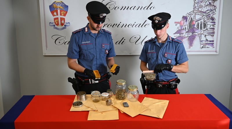 Il nervosismo al controllo tradisce lo spacciatore: sequestrati oltre 200 grammi di droga