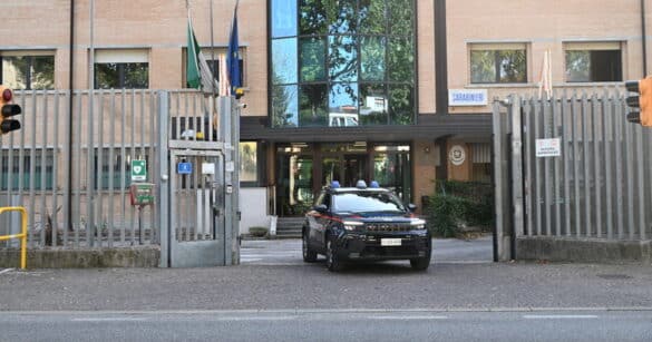 Aggredisce il padre e poi si scaglia contro i Carabinieri: arrestato 34enne a Majano