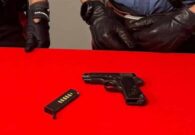 Pistola carica tra i rifiuti, scatta l’allarme nell’impianto di trattamento