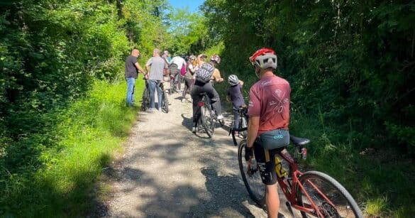 Tra natura, emozioni e comunità: il gran finale di “Cambiare le storie” è una pedalata nel cuore del Friuli