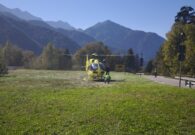 Cade per 15 metri sul Monte Slebe, escursionista recuperato dall’elisoccorso