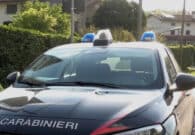 Viola il divieto di avvicinamento e si ripresenta a casa dei familiari: arrestato