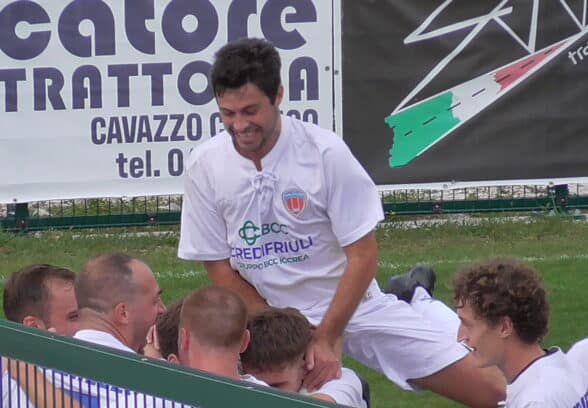 Calcio, il Tolmezzo travolge il Teor con una ripresa da applausi
