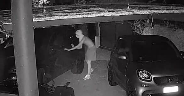VIDEO – Rubano un Suv, bucano una gomma e uno dei ladri si addormenta all’interno del mezzo