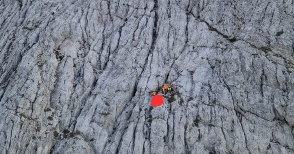 Alpinista muore cadendo per 50 metri da una parete nel gruppo dello Jôf Fuart