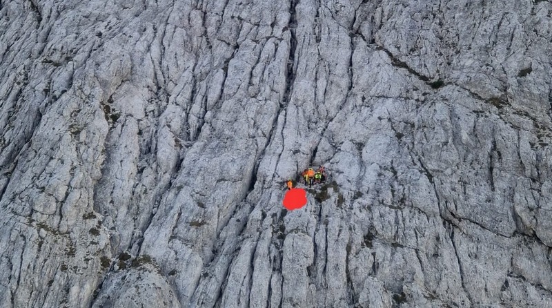 Alpinista muore cadendo per 50 metri da una parete nel gruppo dello Jôf Fuart